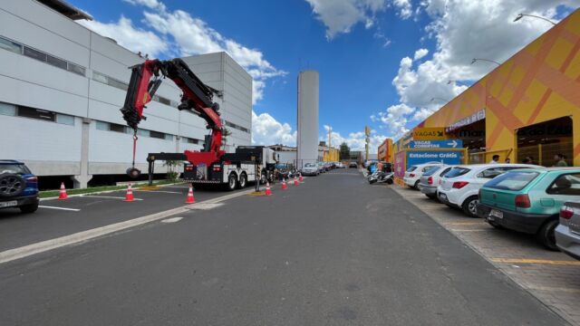 Içamento/Movimentação de motor elétrico em Confiança Supermercados de Marília/SP utilizando PK 100002 PERFORMANCE