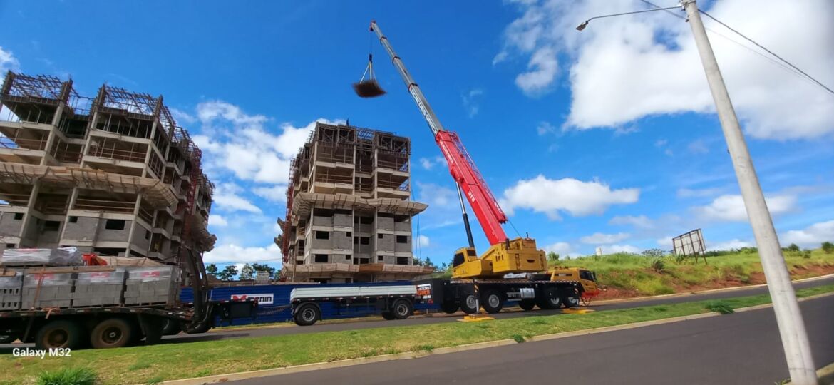 Içamento/Movimentação de ferragens em Menin de Marília/SP utilizando STC900T5